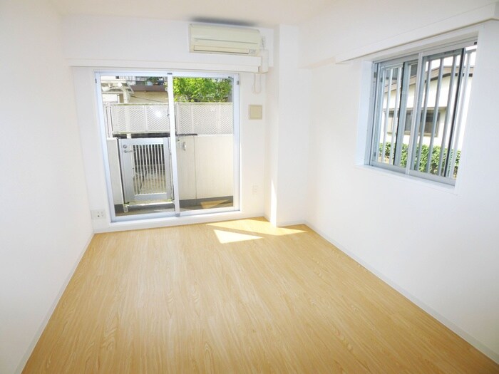 物件内観写真6　(居室)