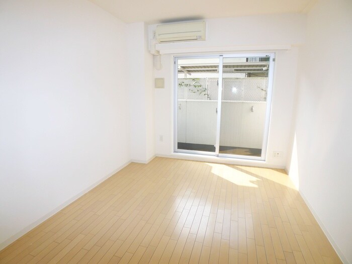 物件内観写真6　(居室)