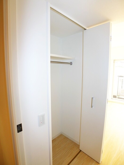 物件内観写真10　(収納)