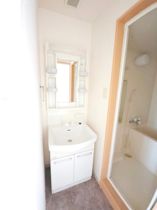 物件内観写真11　(洗面)