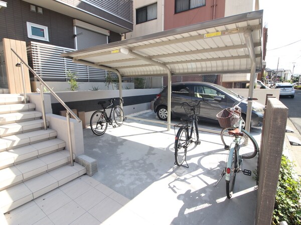 駐輪場