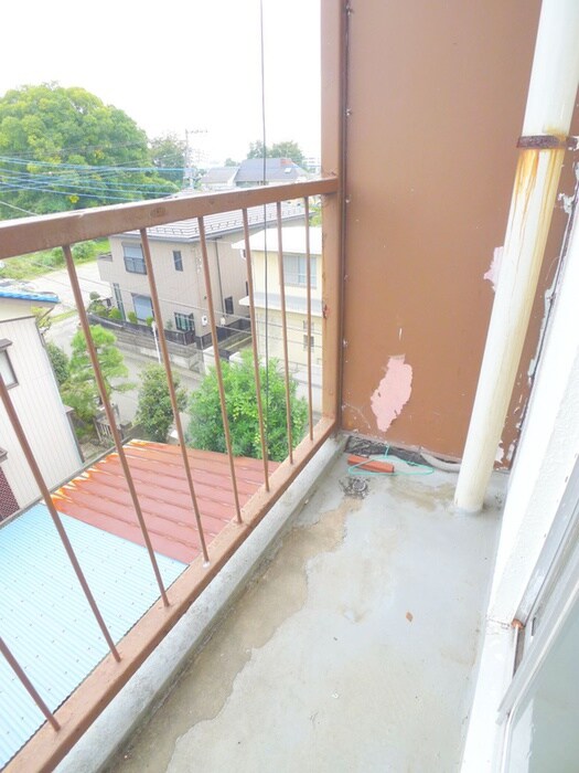 物件内観写真18　(洗濯機置場)