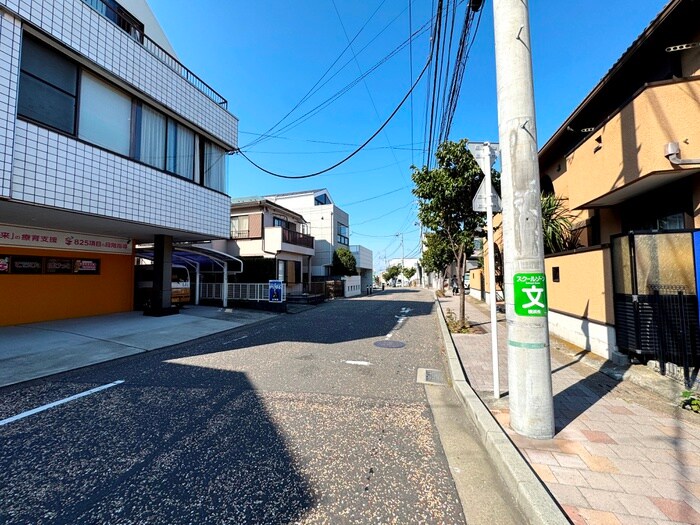 物件外観写真6　(周辺環境)