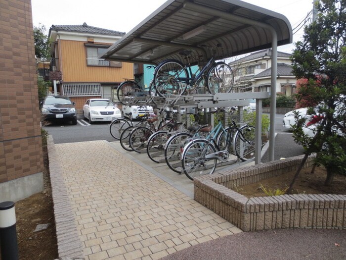 物件外観写真5　(駐輪場)