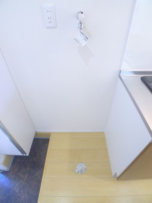 物件内観写真17　(洗濯機置場)