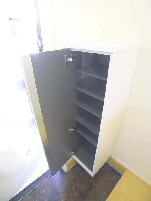 物件内観写真18　(靴箱)