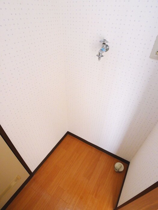 物件内観写真9　(洗濯機置場)