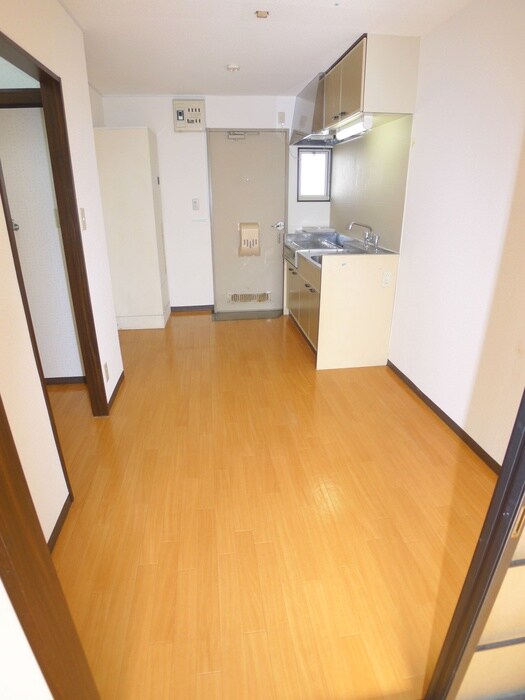 物件内観写真11　(廊下)