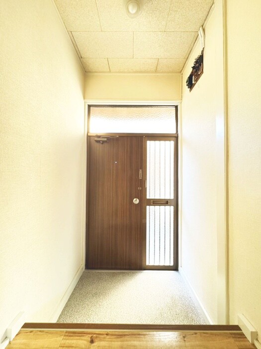 物件内観写真22　(玄関)