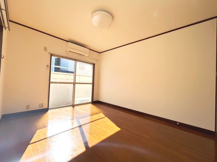 物件内観写真6　(居室)