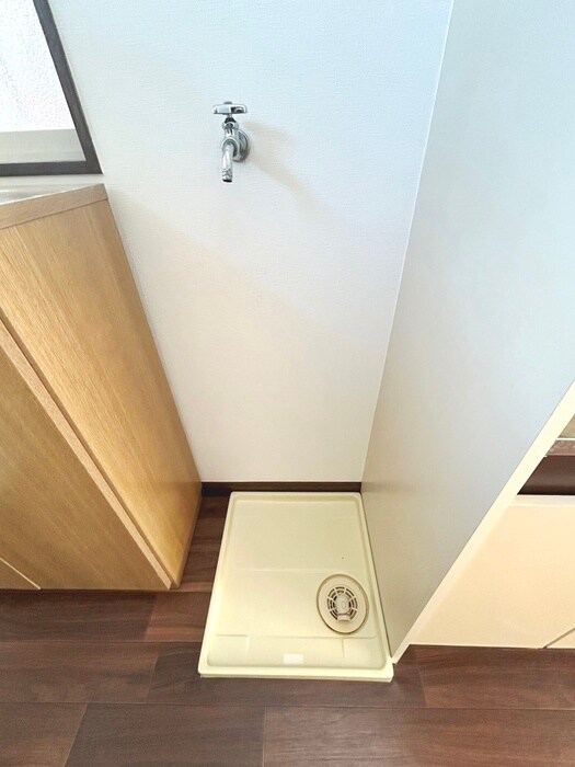 物件内観写真11　(洗濯機置場)