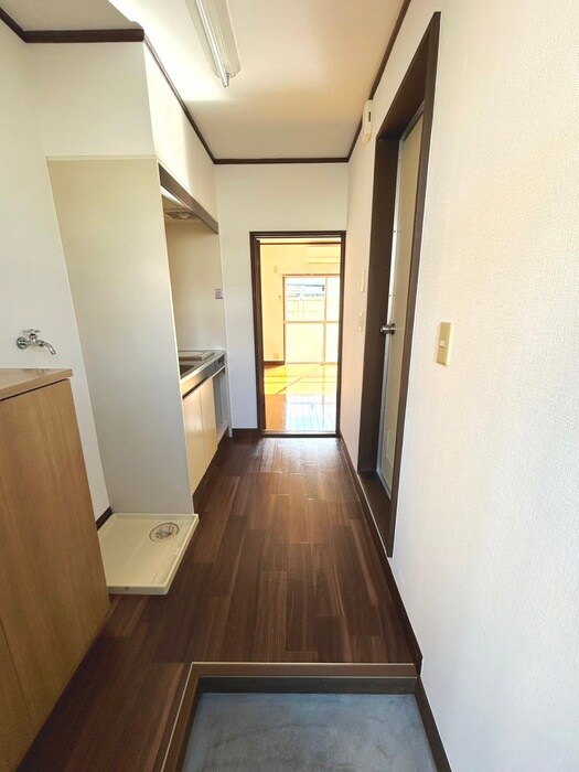 物件内観写真18　(玄関)