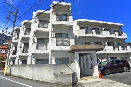 ホワイトレジデンス市川外観写真