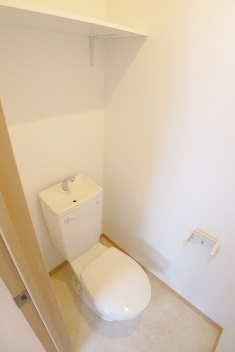 物件内観写真12　(トイレ)