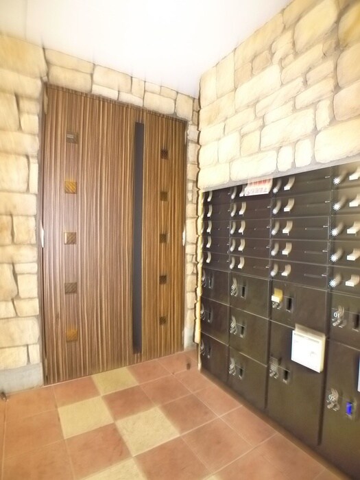 物件外観写真2　(建物設備)