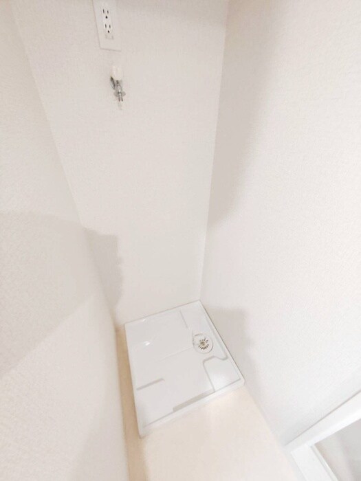 物件内観写真11　(洗濯機置場)