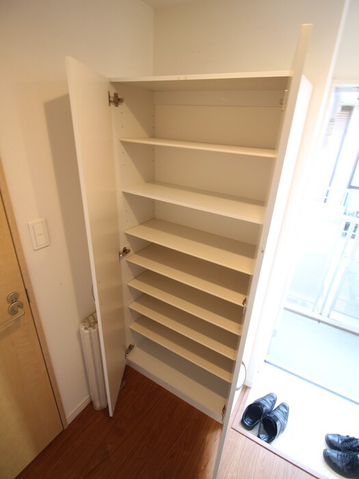 物件内観写真18　(靴箱)