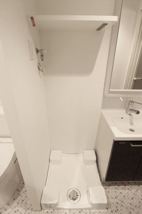 物件内観写真14　(洗濯機置場)