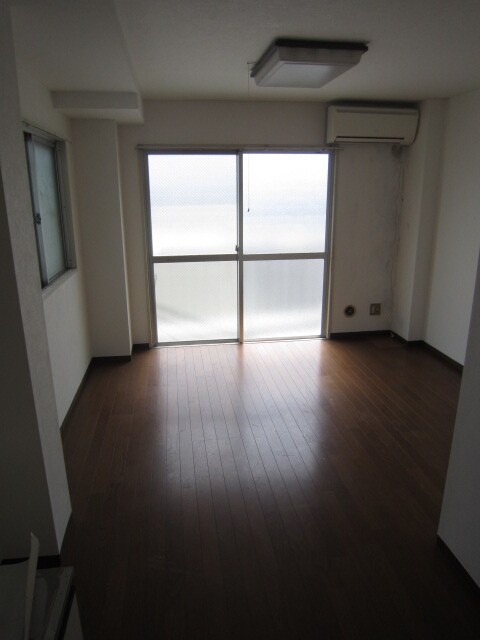 物件内観写真6　(居室)