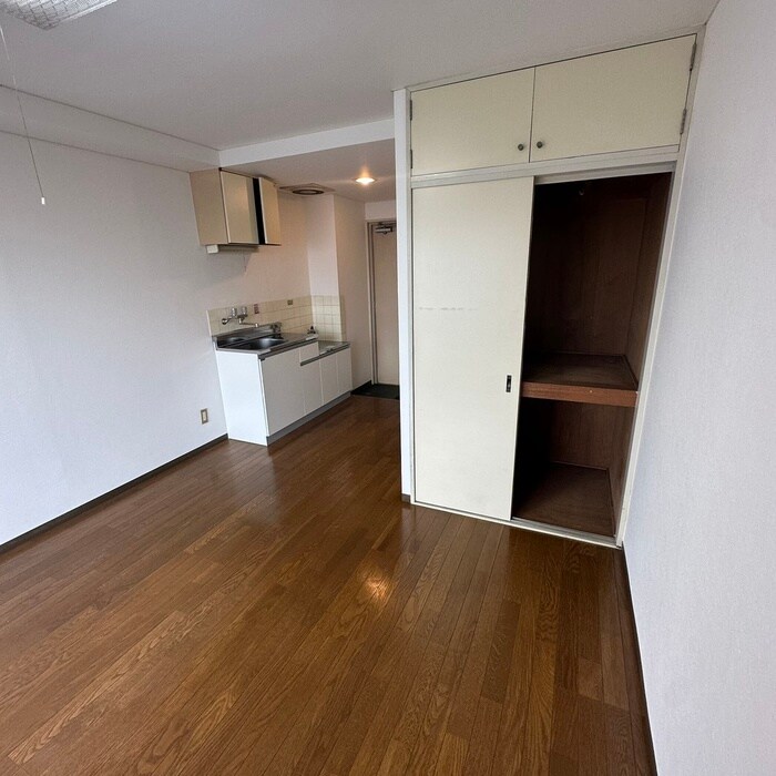 物件内観写真6　(居室)