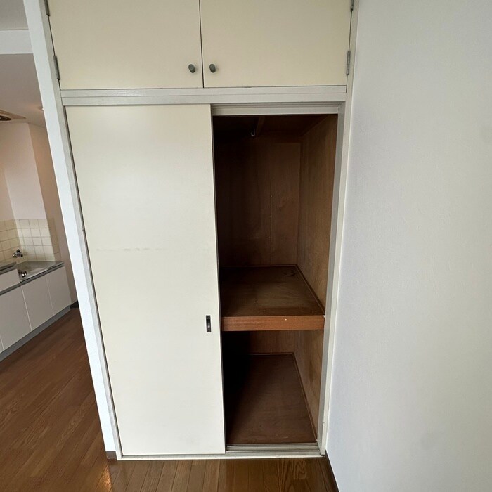 物件内観写真11　(収納)