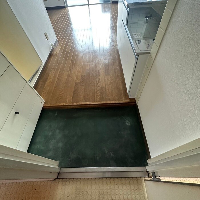 物件内観写真12　(玄関)