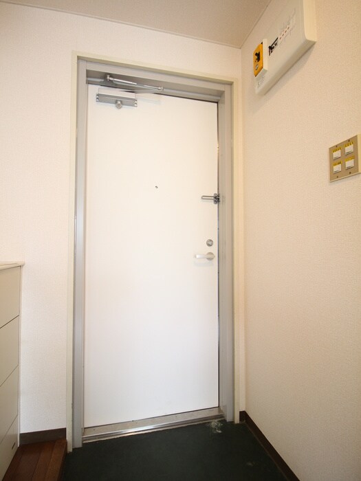 物件内観写真22　(玄関)