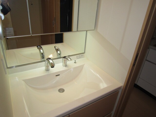 物件内観写真16　(洗面)