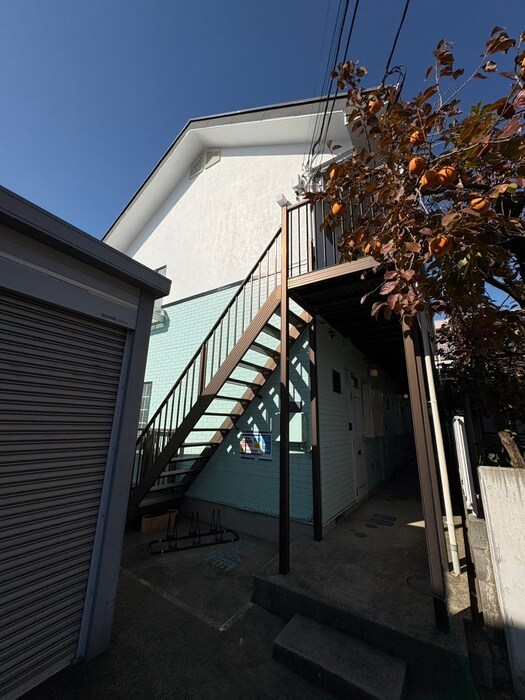 物件外観写真6　(エントランス部分)