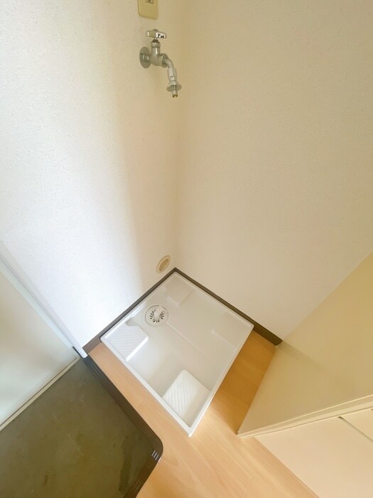 物件内観写真13　(洗濯機置場)