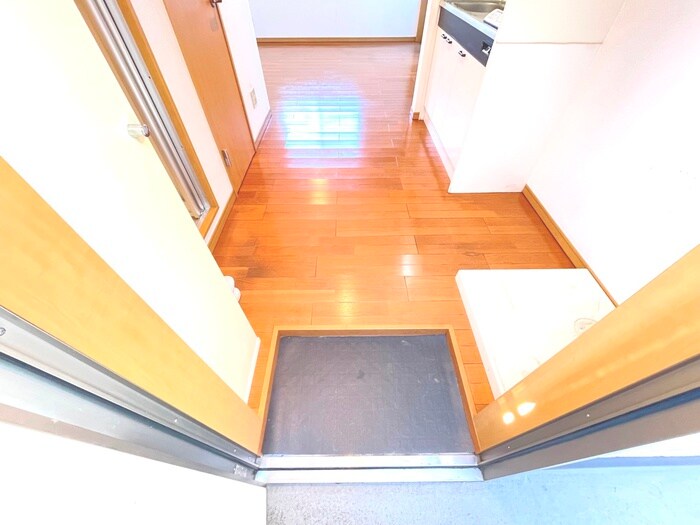 物件内観写真15　(玄関)