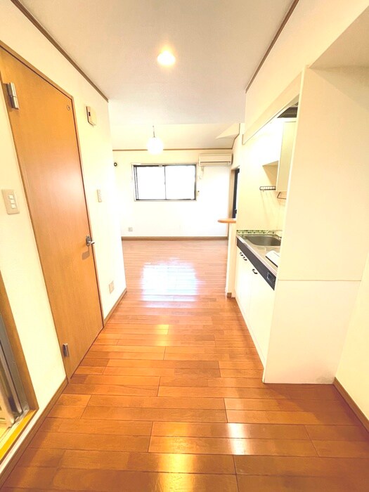 物件内観写真20　(廊下)