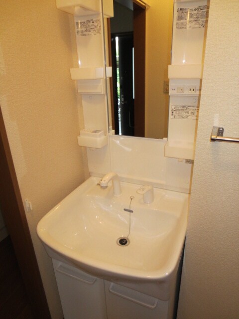 物件内観写真9　(洗面)