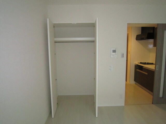 物件内観写真12　(収納)