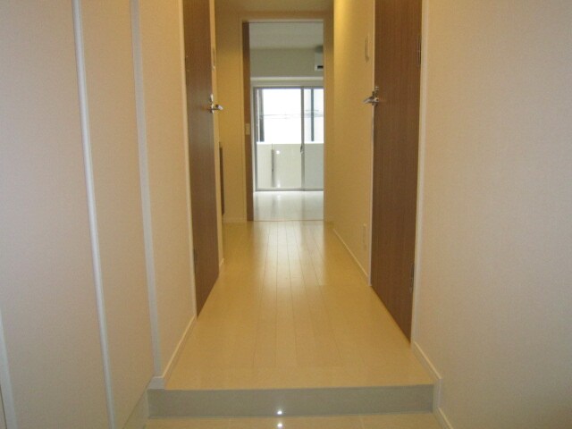 物件内観写真13　(廊下)
