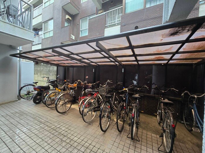 物件外観写真6　(駐輪場)