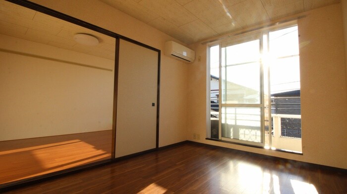 物件内観写真12　(居室)