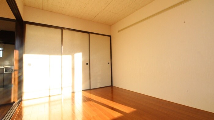 物件内観写真18　(居室)