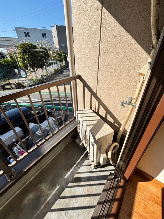 物件内観写真16　(洗濯機置場)