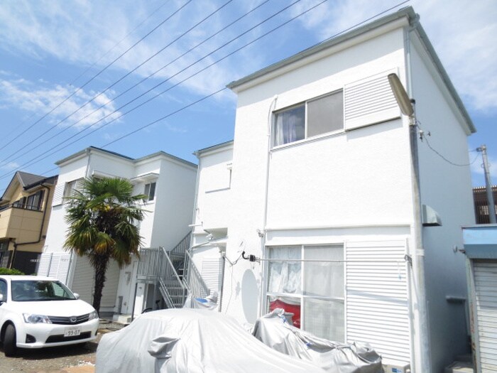 ホワイトルームの外観写真