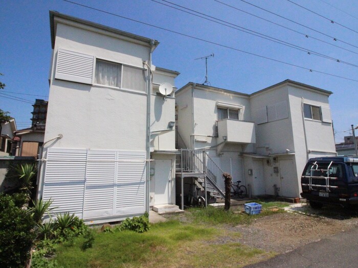 ホワイトルームの外観写真