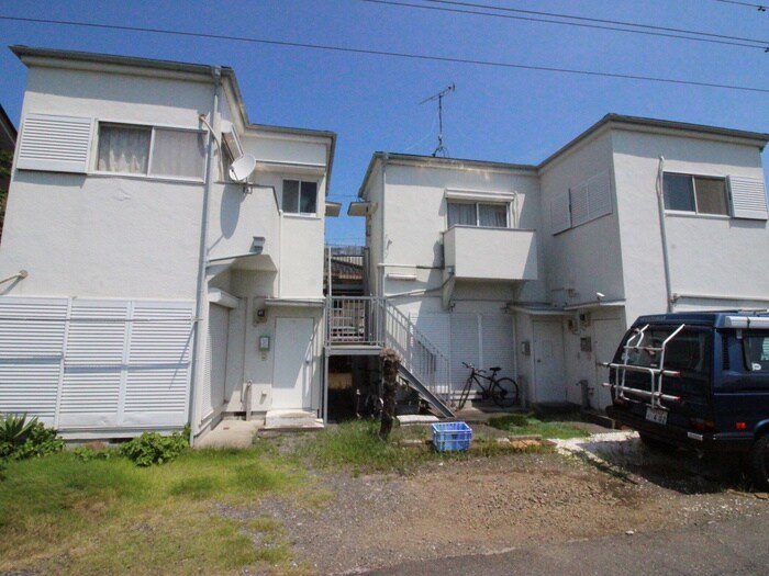 ホワイトルームの外観写真