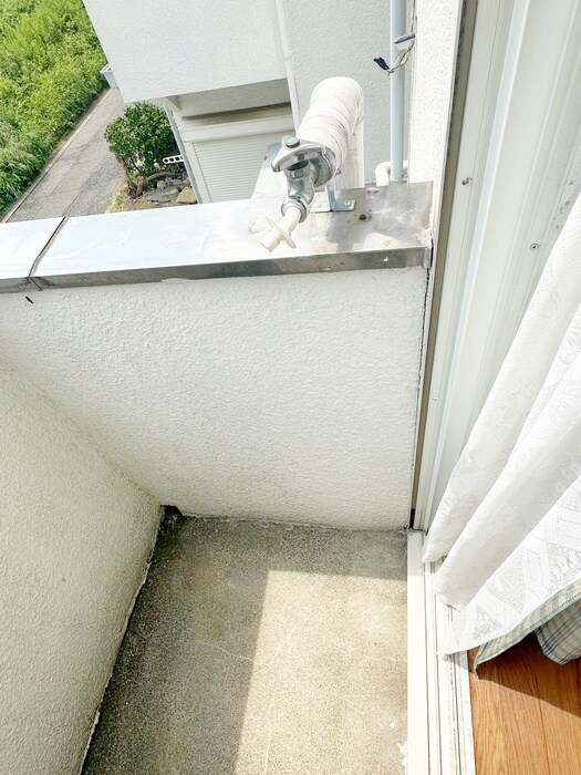 ホワイトルームのベランダ・バルコニー