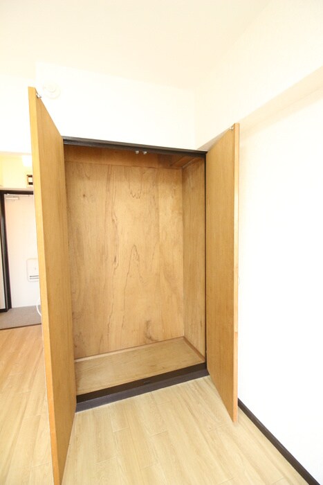 物件内観写真10　(収納)