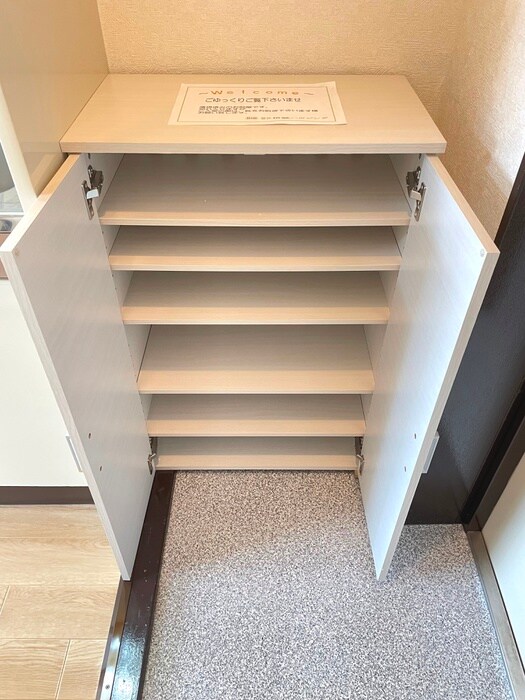 物件内観写真16　(靴箱)