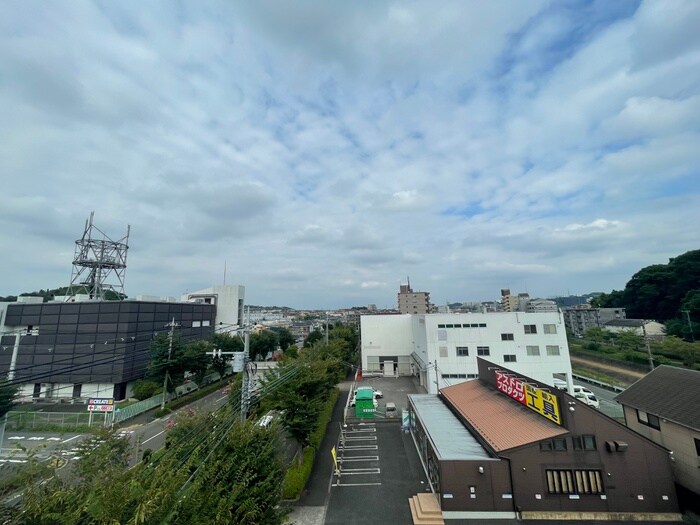 物件内観写真21　(室内からの展望)