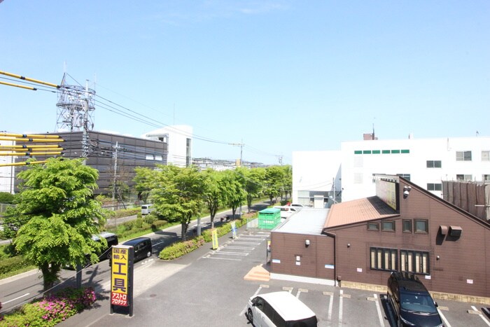 物件内観写真21　(室内からの展望)