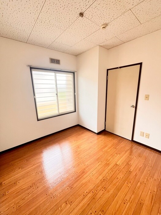 物件内観写真6　(居室)