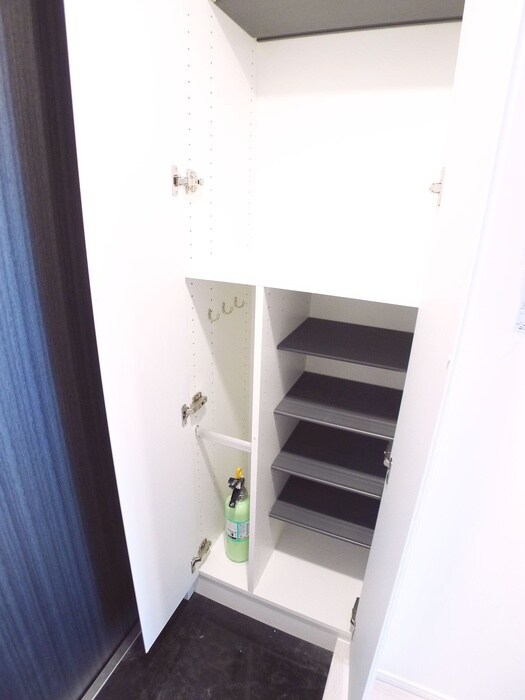 物件内観写真15　(靴箱)