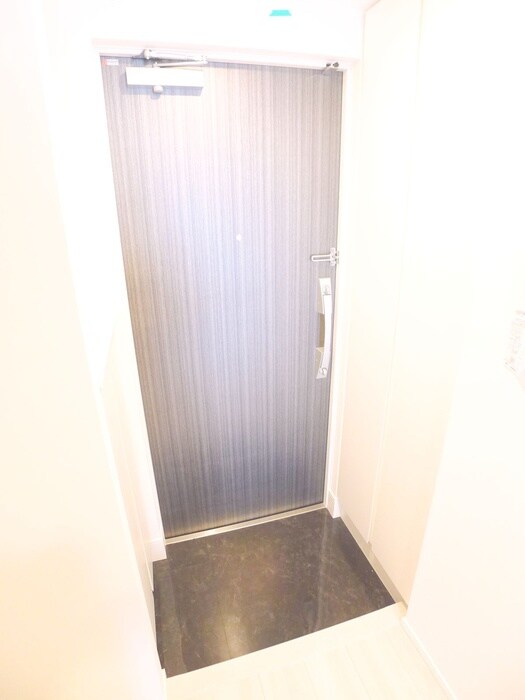 物件内観写真16　(玄関)